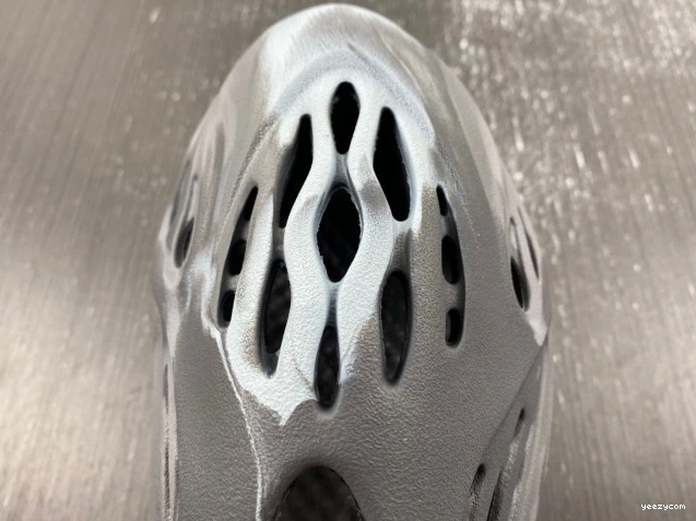 IE4931 Yeezy RNR Adidas MX Foam Granite 0719